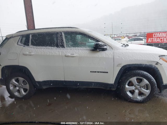 3C4NJDBB9LT129676 Jeep Compass Latitude 4x4