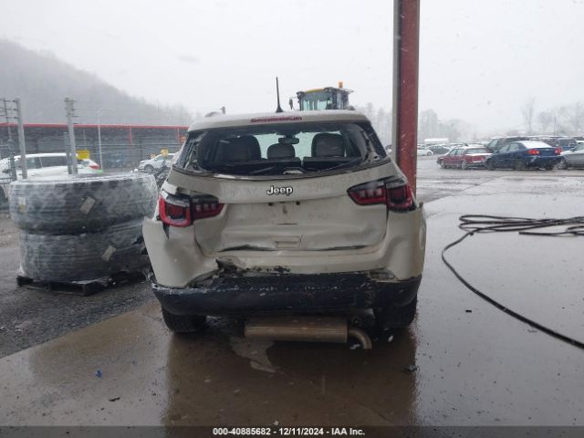 3C4NJDBB9LT129676 Jeep Compass Latitude 4x4