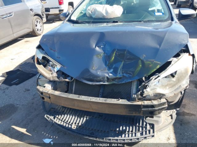 2T1BURHE5GC668135 Toyota COROLLA LE