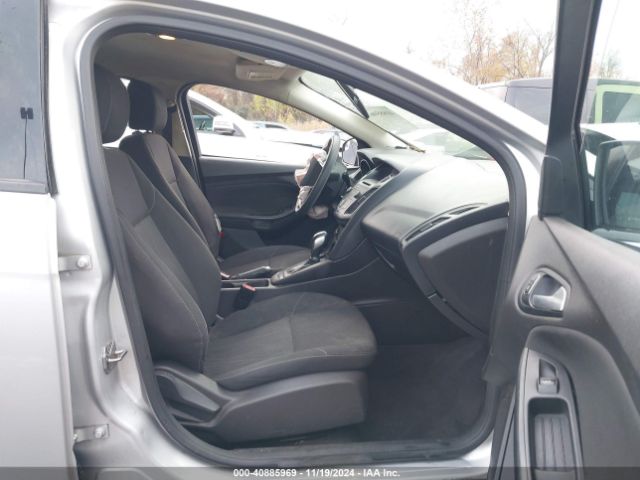 1FADP3K29GL264345 Ford FOCUS SE