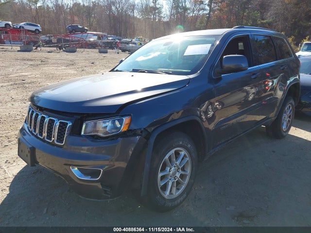 1C4RJFAG8JC469680 Jeep Grand Cherokee Laredo E 4x4