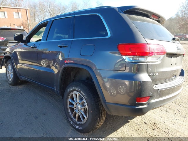 1C4RJFAG8JC469680 Jeep Grand Cherokee Laredo E 4x4