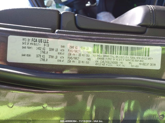 1C4RJFAG8JC469680 Jeep Grand Cherokee Laredo E 4x4