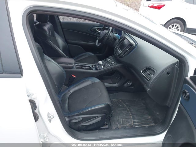 1C3CCCBB4GN149792 Chrysler 200 S