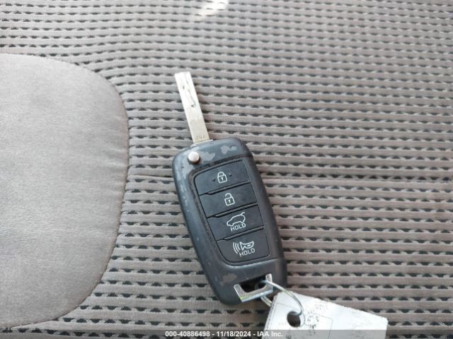 5NMS23AD3KH101395 Hyundai Santa Fe Se