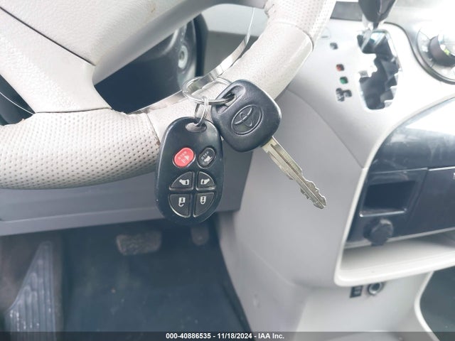 Toyota Sienna Se 8 Passenger 2014 5TDXK3DC0ES429657 Image 11