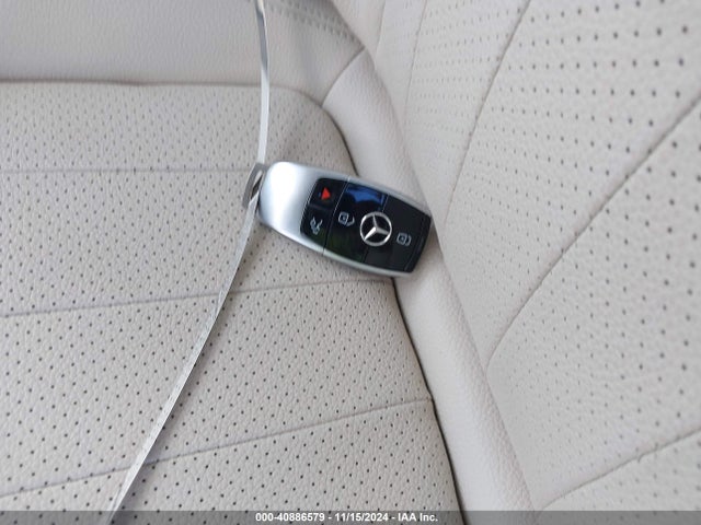WDDZF4KB9HA198035 Mercedes-Benz E 300 4matic
