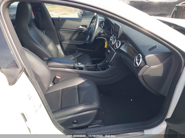 Mercedes-Benz CLA 250 2014 WDDSJ4EB3EN112766 Image 5