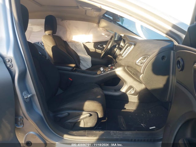 Chrysler 200 Limited 2016 1C3CCCAB0GN168938 Image 5
