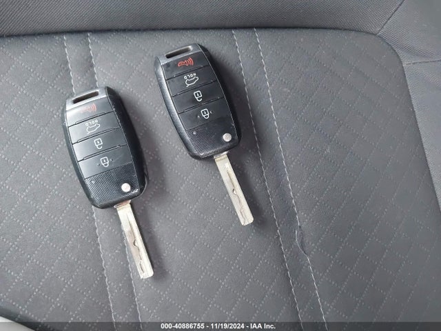 KIA Sorento Lx V6 2017 5XYPGDA56HG308002 Image 11