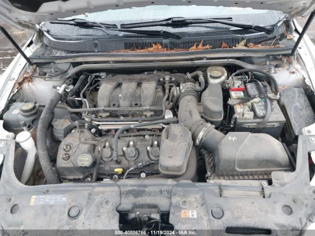 1FAHP2D8XHG124215 Ford TAURUS SE