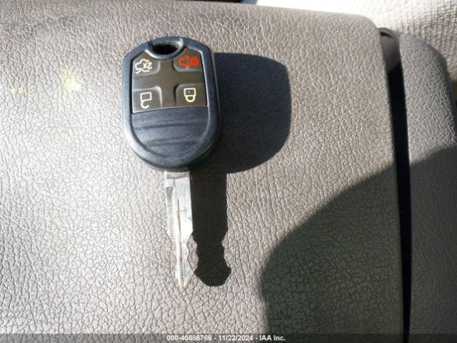 1FAHP2D8XHG124215 Ford TAURUS SE