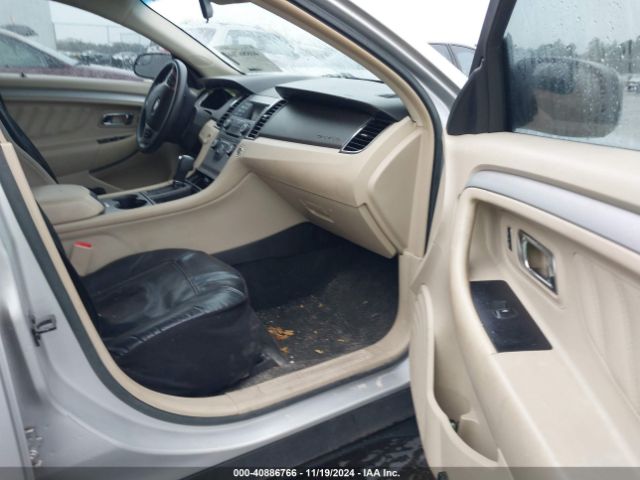 1FAHP2D8XHG124215 Ford TAURUS SE
