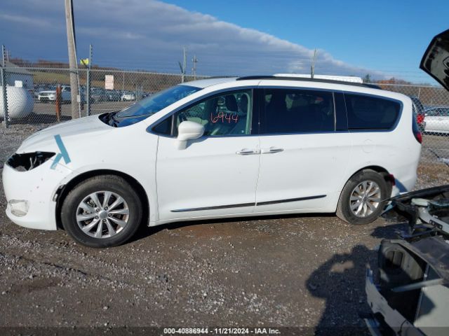 2C4RC1BG7HR642134 Chrysler Pacifica Touring-l