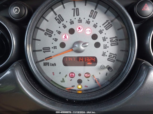 2006 MINI COOPER S WMWRE33576TL23256 Photo 6