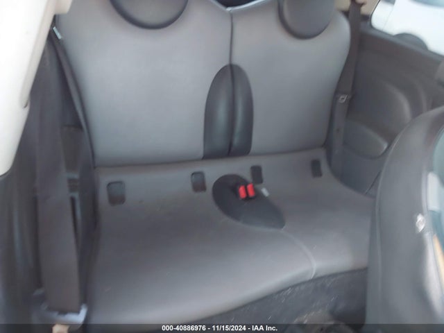 2006 MINI COOPER S WMWRE33576TL23256 Photo 7