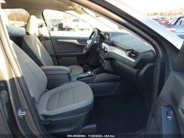 1FMCU9G64NUB94334 Ford ESCAPE SE