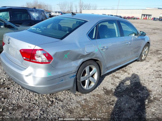1VWAT7A36FC113582 Volkswagen Passat 1.8t Limited Edition