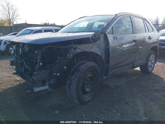 Toyota RAV4 LE 2021 2T3G1RFV0MC197967 Image 2