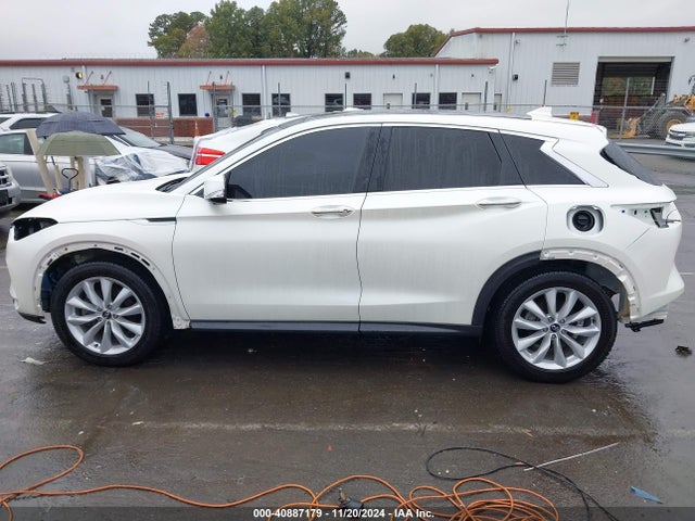 3PCAJ5M37KF119929 Infiniti Qx50 Essential