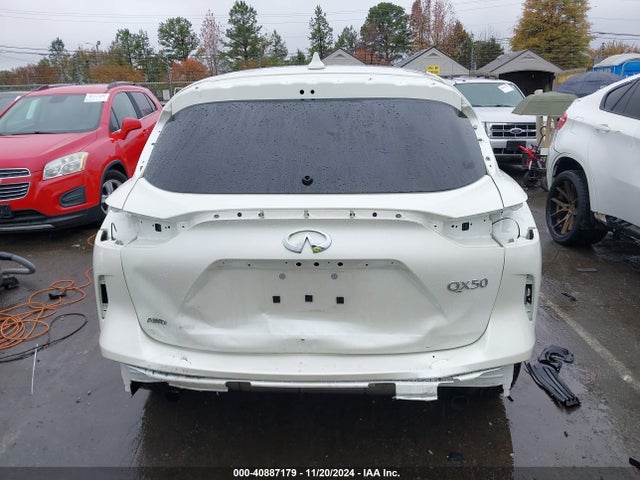 3PCAJ5M37KF119929 Infiniti Qx50 Essential