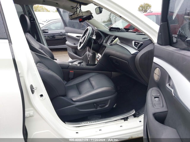 3PCAJ5M37KF119929 Infiniti Qx50 Essential