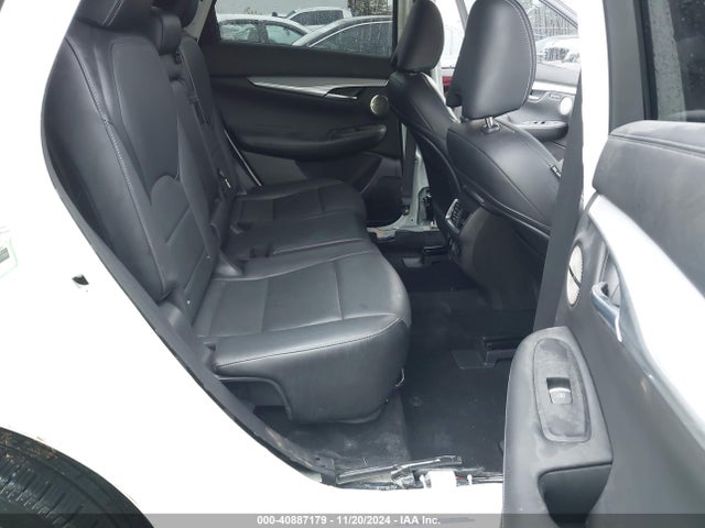 3PCAJ5M37KF119929 Infiniti Qx50 Essential