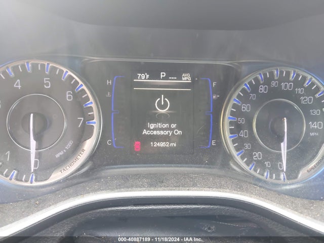 Chrysler 200 LX 2015 1C3CCCFB9FN560775 Image 7