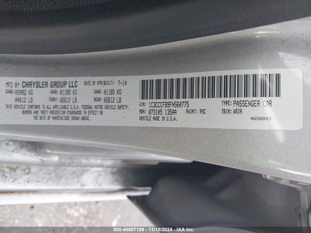 1C3CCCFB9FN560775 Chrysler 200 LX