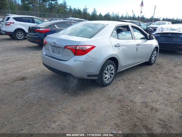 Toyota COROLLA LE 2018 2T1BURHE1JC049491 Image 4