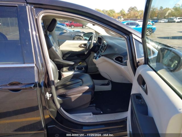 2C4RC1DG7LR262054 Chrysler Voyager Lxi