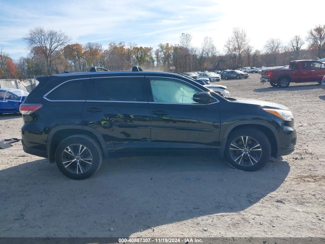 Toyota Highlander Xle V6 2016 5TDJKRFH8GS313501 Image 13