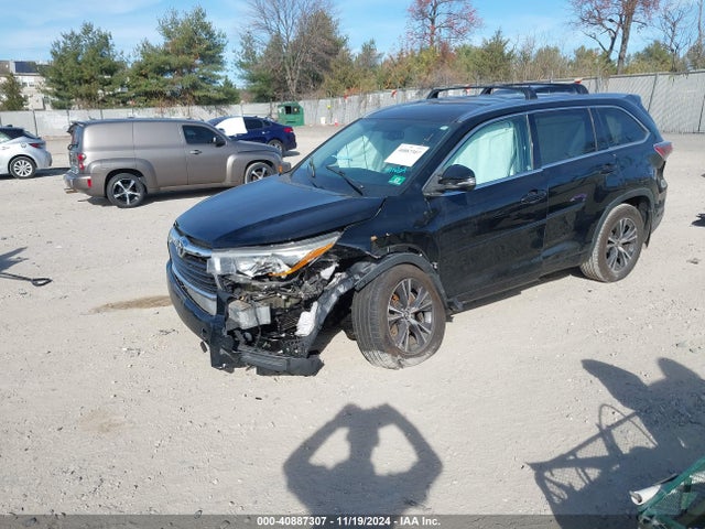 Toyota Highlander Xle V6 2016 5TDJKRFH8GS313501 Image 2