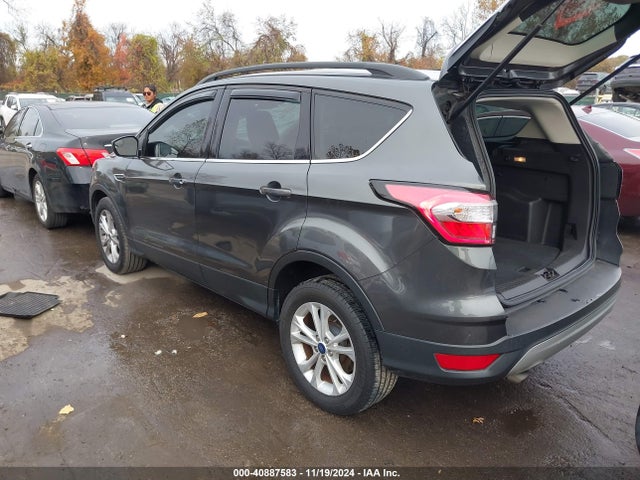 Ford ESCAPE SE 2018 1FMCU9GD0JUB45852 Image 3