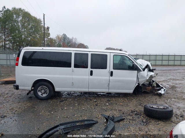 1GAZGPFG9L1192400 Chevrolet Express Passenger Rwd 3500 Extended Wheelbase Lt