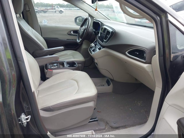 Chrysler Pacifica Touring L 2019 2C4RC1BG9KR657709 Image 5