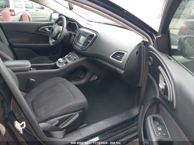 Chrysler 200 Limited 2015 1C3CCCAB1FN709171 Image 5