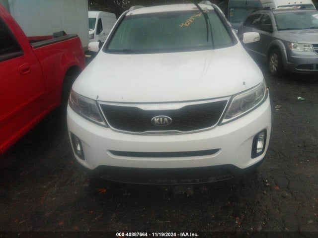 KIA SORENTO LX 2015 5XYKT3A69FG603441 Image 11