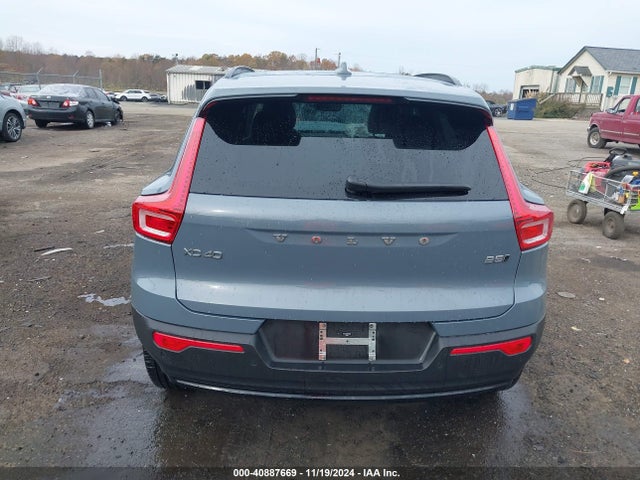 Volvo Xc40 B5 Ultimate Dark Theme 2023 YV4L12UX6P2910597 Image 17