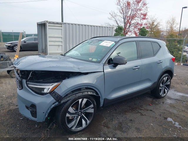 Volvo Xc40 B5 Ultimate Dark Theme 2023 YV4L12UX6P2910597 Image 2