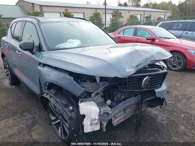 Volvo Xc40 B5 Ultimate Dark Theme 2023 YV4L12UX6P2910597 Image 6