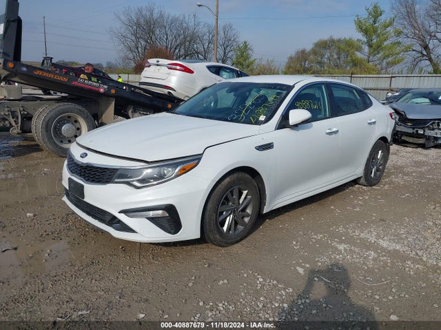 KIA Optima Lx 2019 5XXGT4L30KG322805 Image 2