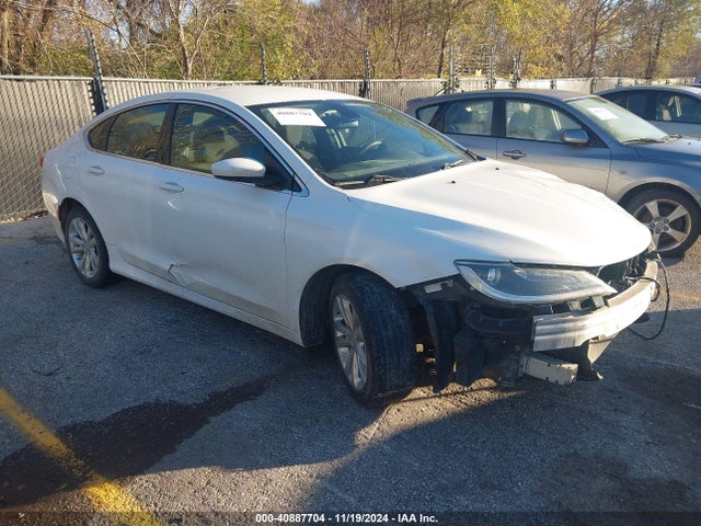 Chrysler 200 Limited 2015 1C3CCCAB8FN650264 zdjęcie główne