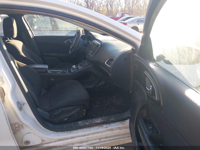 Chrysler 200 Limited 2015 1C3CCCAB8FN650264 Image 5
