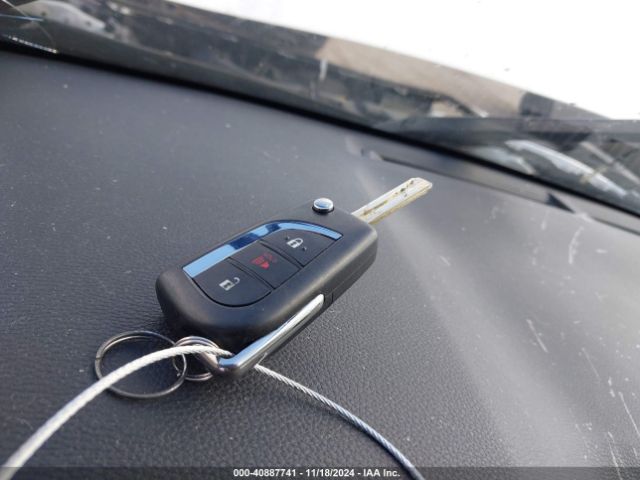 2T3H1RFV4MC154575 Toyota RAV4 LE
