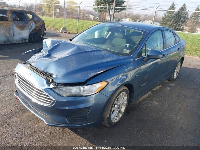 Ford Fusion Hybrid Se 2019 3FA6P0LU9KR147561 Image 2