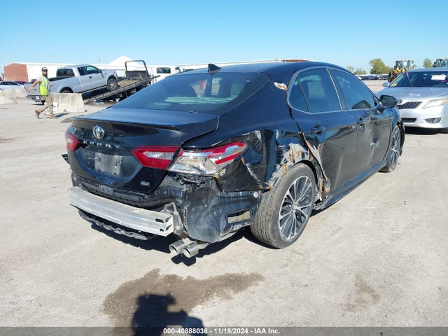 4T1B11HK8KU780306 Toyota CAMRY SE