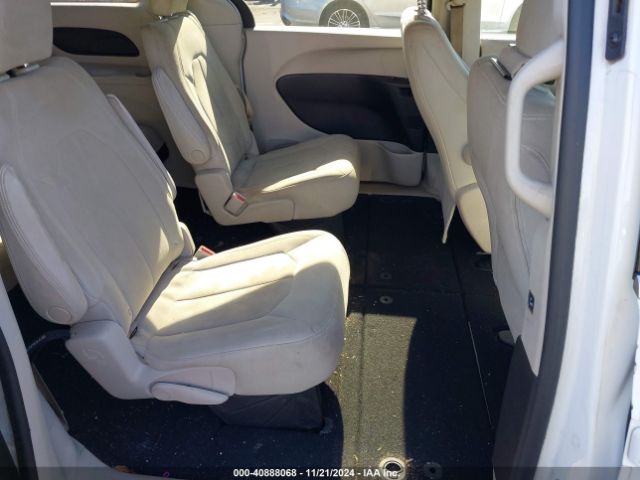 2C4RC1DG7HR521178 Chrysler Pacifica Touring