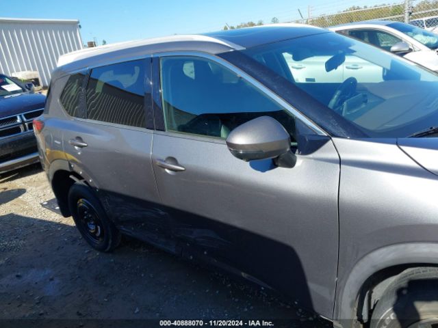 5N1AT3BA7MC671572 Nissan Rogue Sv Fwd