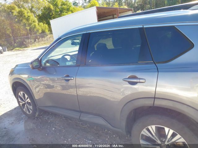 5N1AT3BA7MC671572 Nissan Rogue Sv Fwd